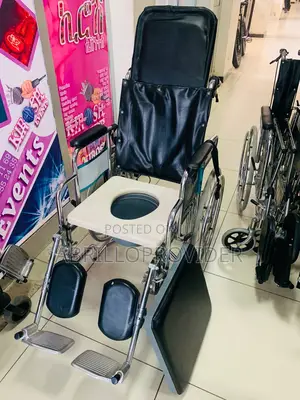 Photo - Wheelchair, for the Elderly and Disabled, Footrest,