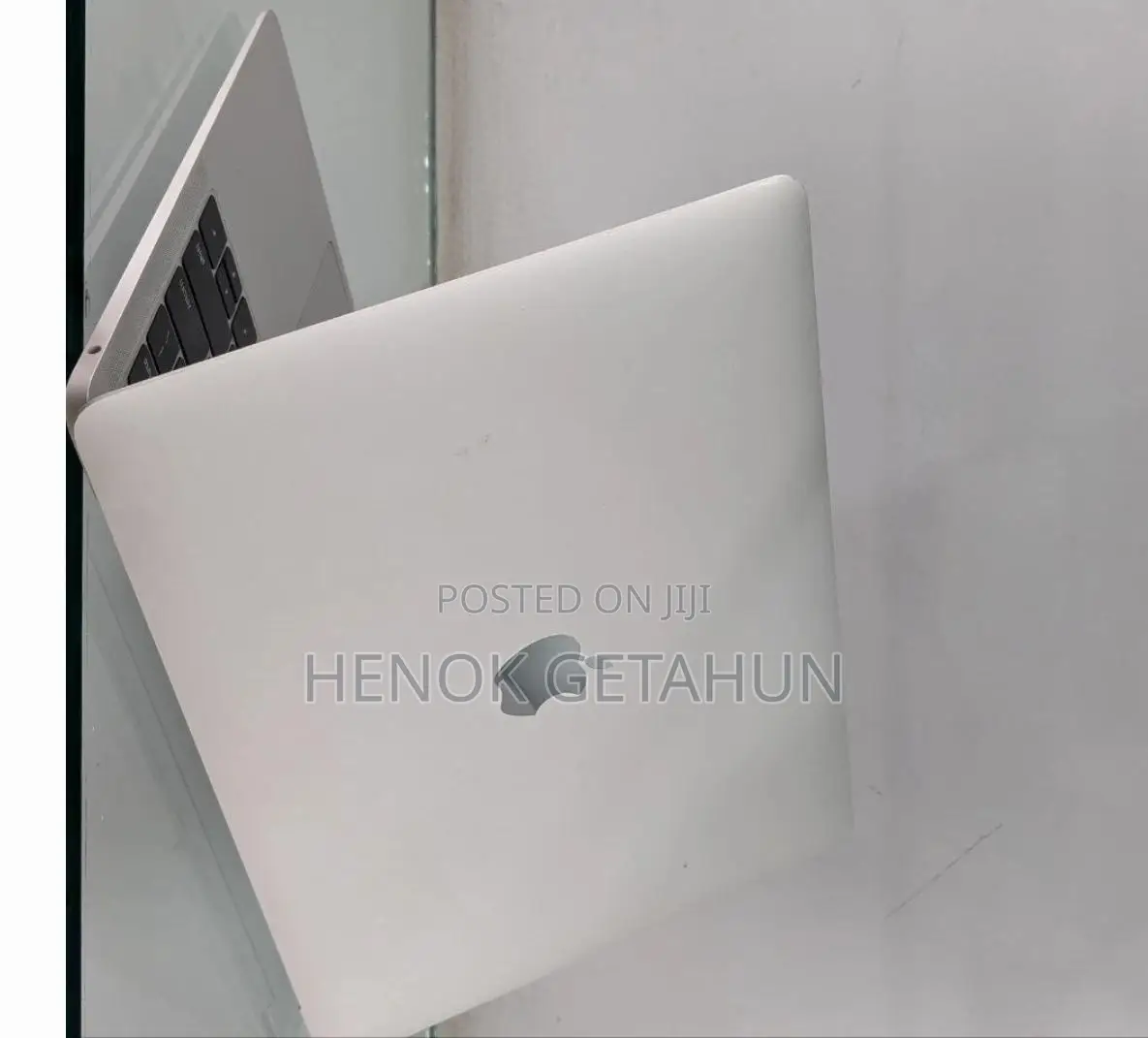 New Laptop Apple MacBook Air 2019 8GB Intel Core i5 SSD 256GB