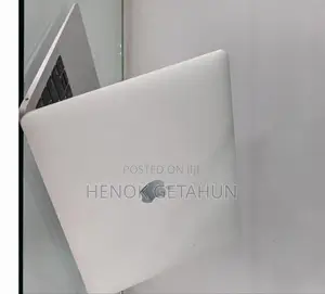 New Laptop Apple MacBook Air 2019 8GB Intel Core i5 SSD 256GB