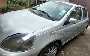 Toyota Vitz 1.0 FWD 5dr 2001 Silver