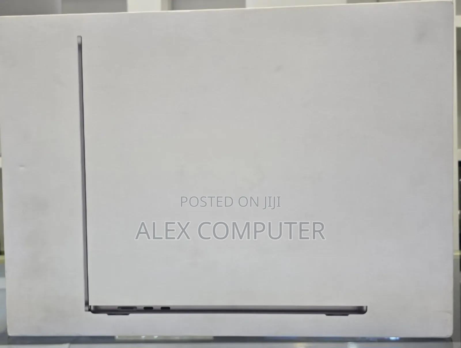 New Laptop Apple MacBook Air 2024 M3 15-Inch 8GB Apple M3 SSD 256GB