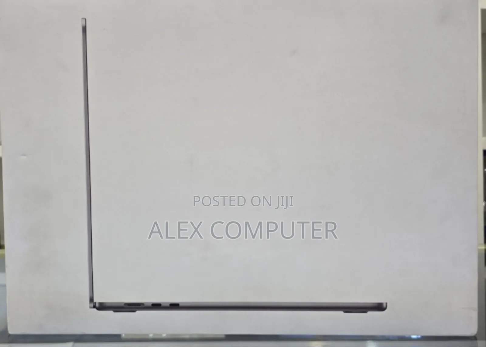 New Laptop Apple MacBook Air 2024 M3 15-Inch 8GB Apple M3 SSD 256GB