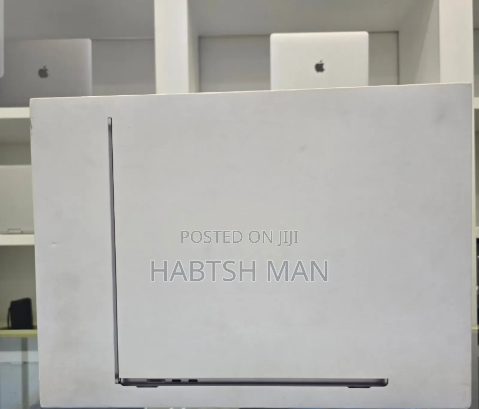 New Apple MacBook Air 2024 M3 15-Inch 8GB Intel Core M SSD 256GB