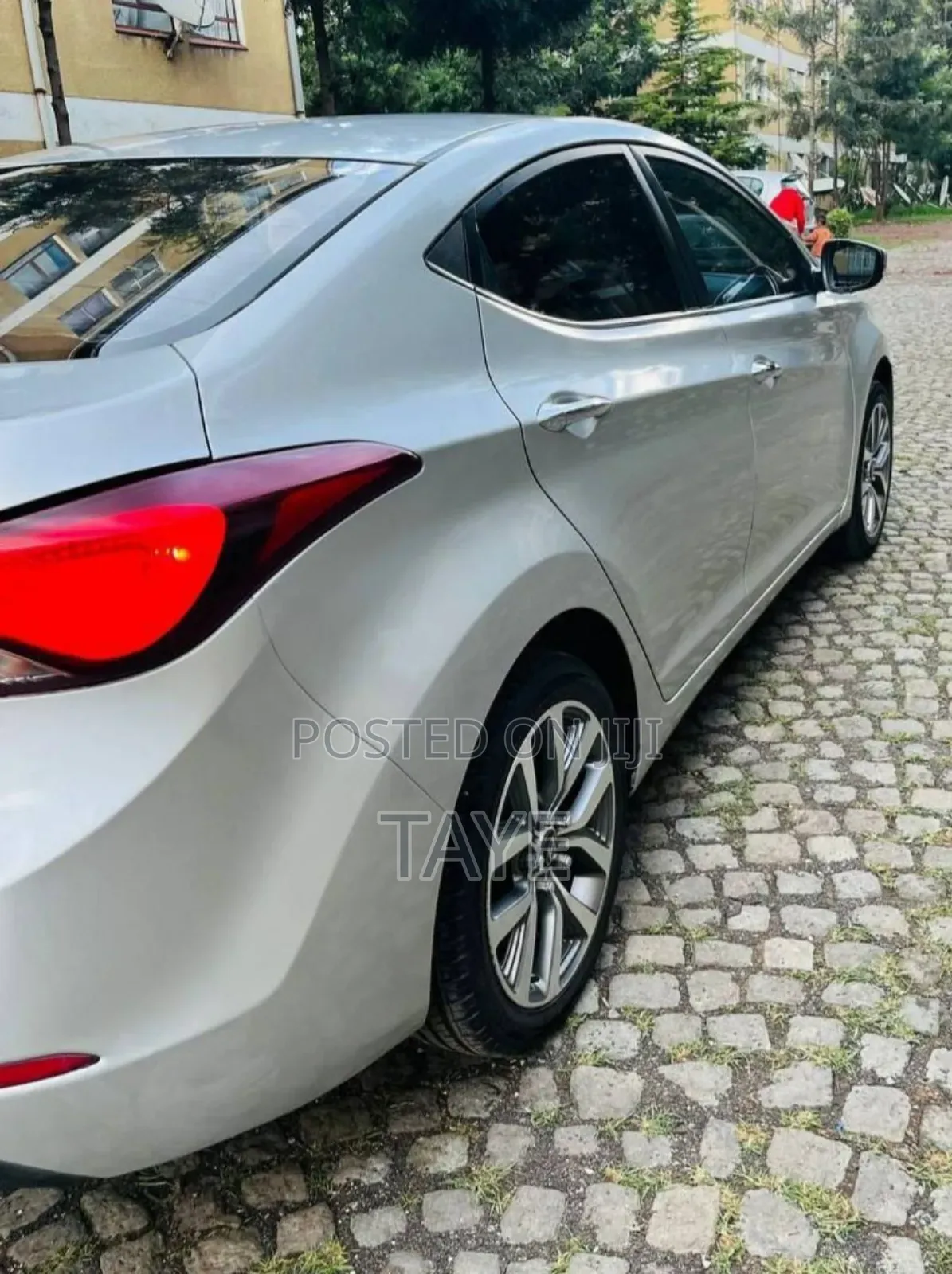 Hyundai Avante 2015 Silver