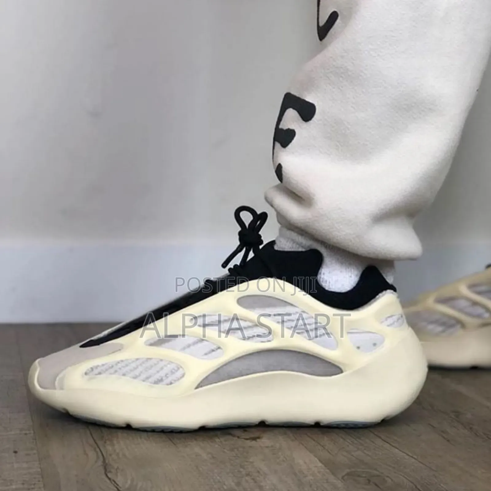 Adidas Yeezy 700 Master Quality Shies for You