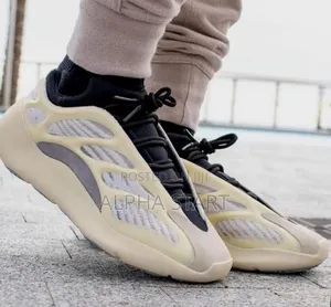 Adidas Yeezy 700 Master Quality Shies for You