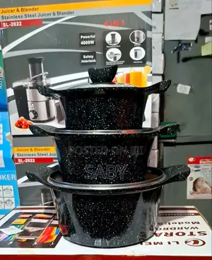 3 ተደራራቢ ድስቶች