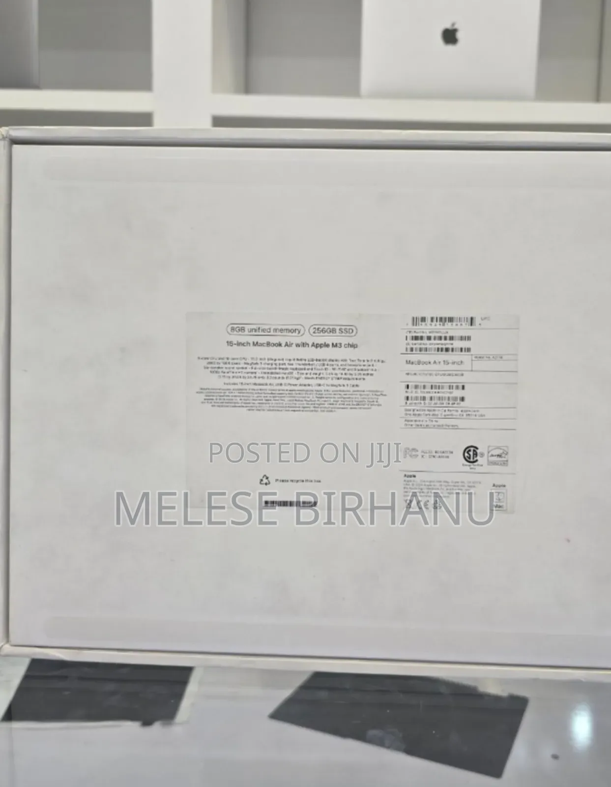 New Laptop Apple MacBook Air 2022 M2 8GB Apple M3 SSD 256GB
