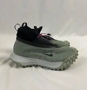 Nike ACG Mountain Shoes