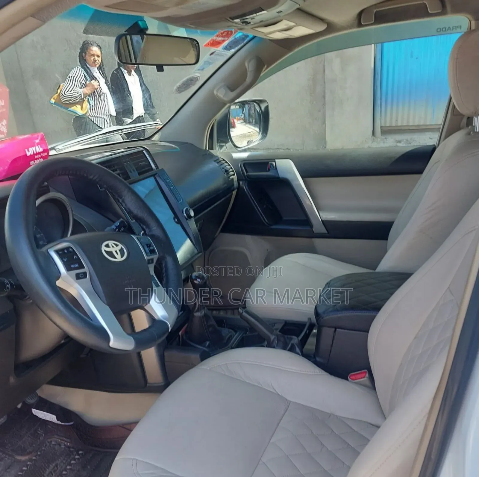 Toyota Land Cruiser 2011 White