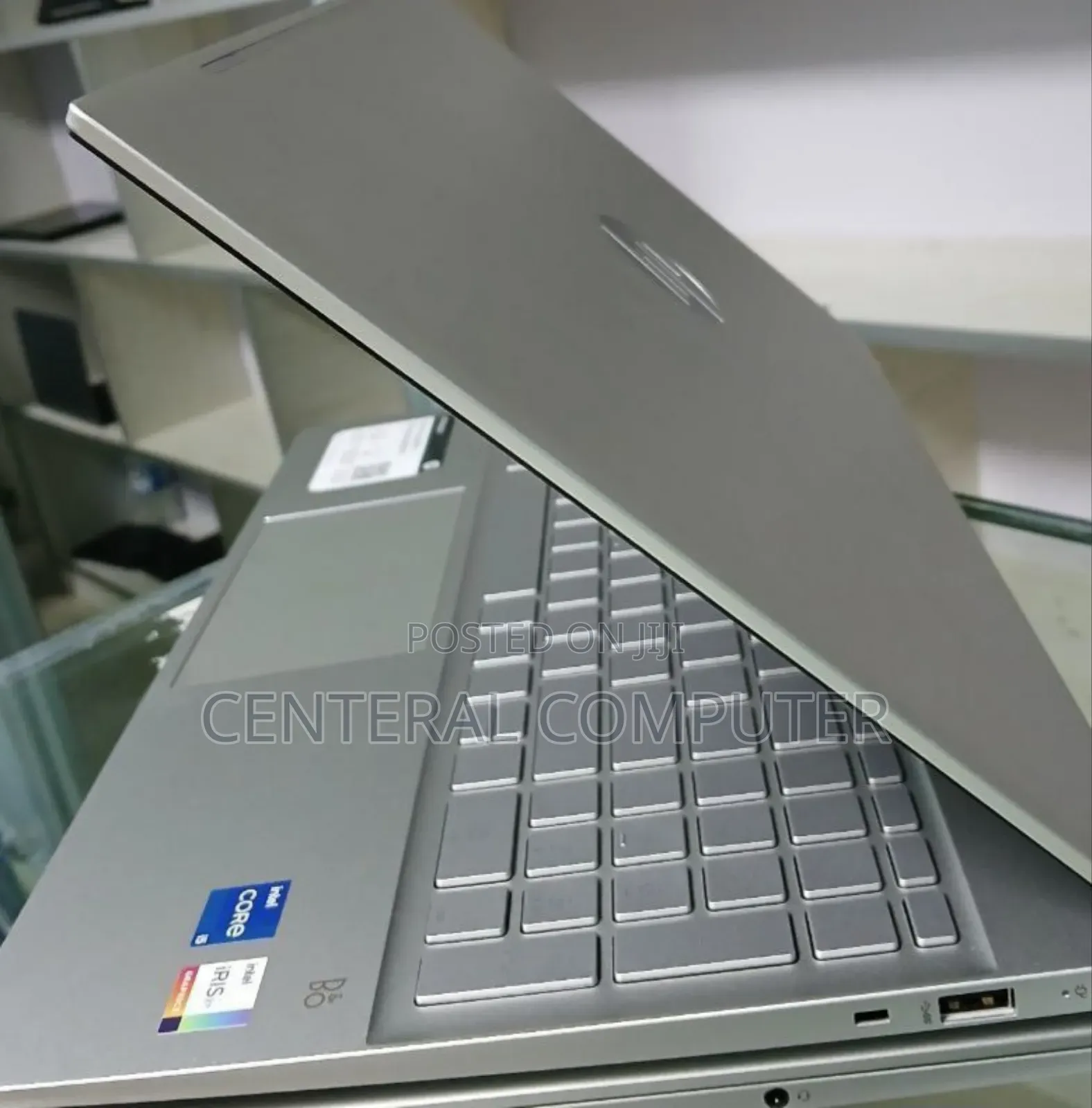 New Laptop HP 15-Da2933nia 16GB Intel Core I5 SSD 512GB