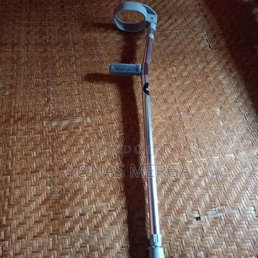 Elbow Crutches Adjustment,Fitted With Rubber Shoe for Safety