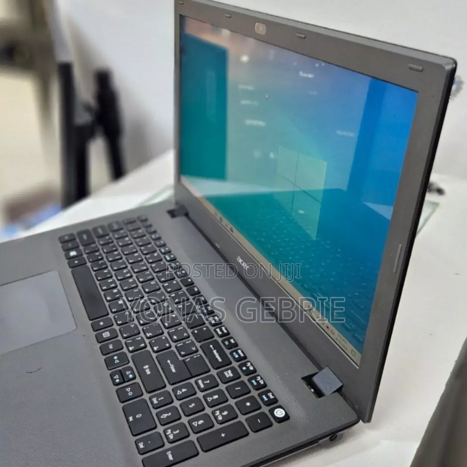 New Laptop Acer Aspire 5 4GB Intel Core I3 SSD 320GB