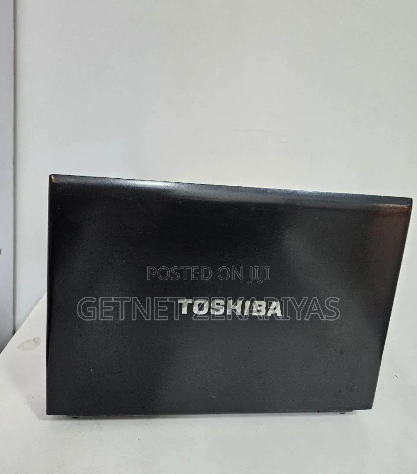 New Laptop Toshiba Satellite C665 4GB Intel Core I5 SSD 500GB