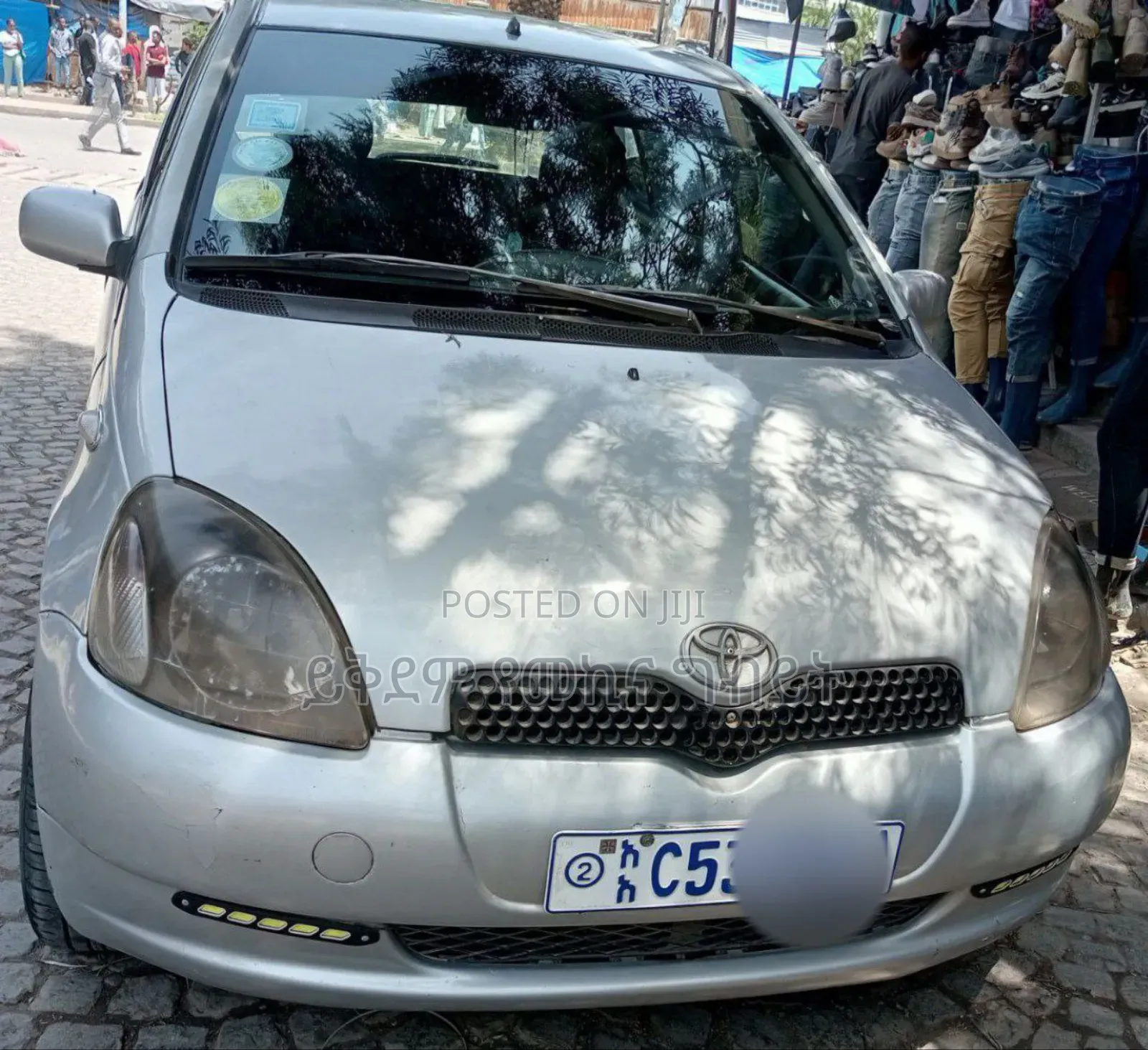 Toyota Vitz 2000 Silver
