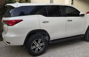 Photo - Toyota Fortuner 4.0 RWD 2021 White