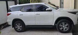 Toyota Fortuner 4.0 RWD 2021 White