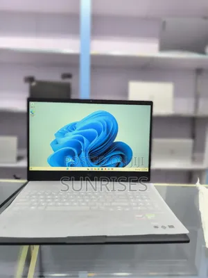 New Laptop HP Victus 16 16GB AMD Ryzen 7 SSD 512GB