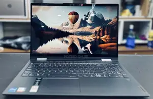 New Laptop Lenovo Yoga 700 8GB Intel Core I5 SSD 512GB