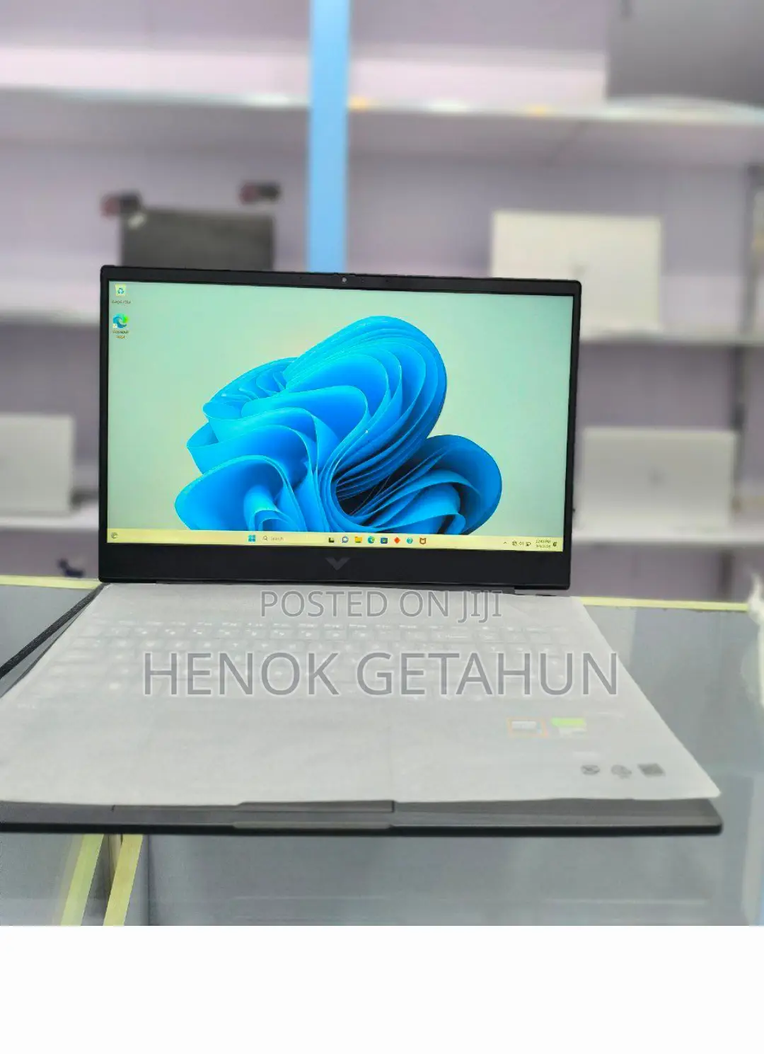 New Laptop HP Victus 16 16GB AMD Ryzen 7 SSD 512GB