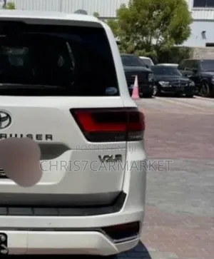 Toyota Land Cruiser 2023 White