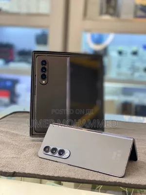 Photo - New Samsung Galaxy Z Fold4 256 GB