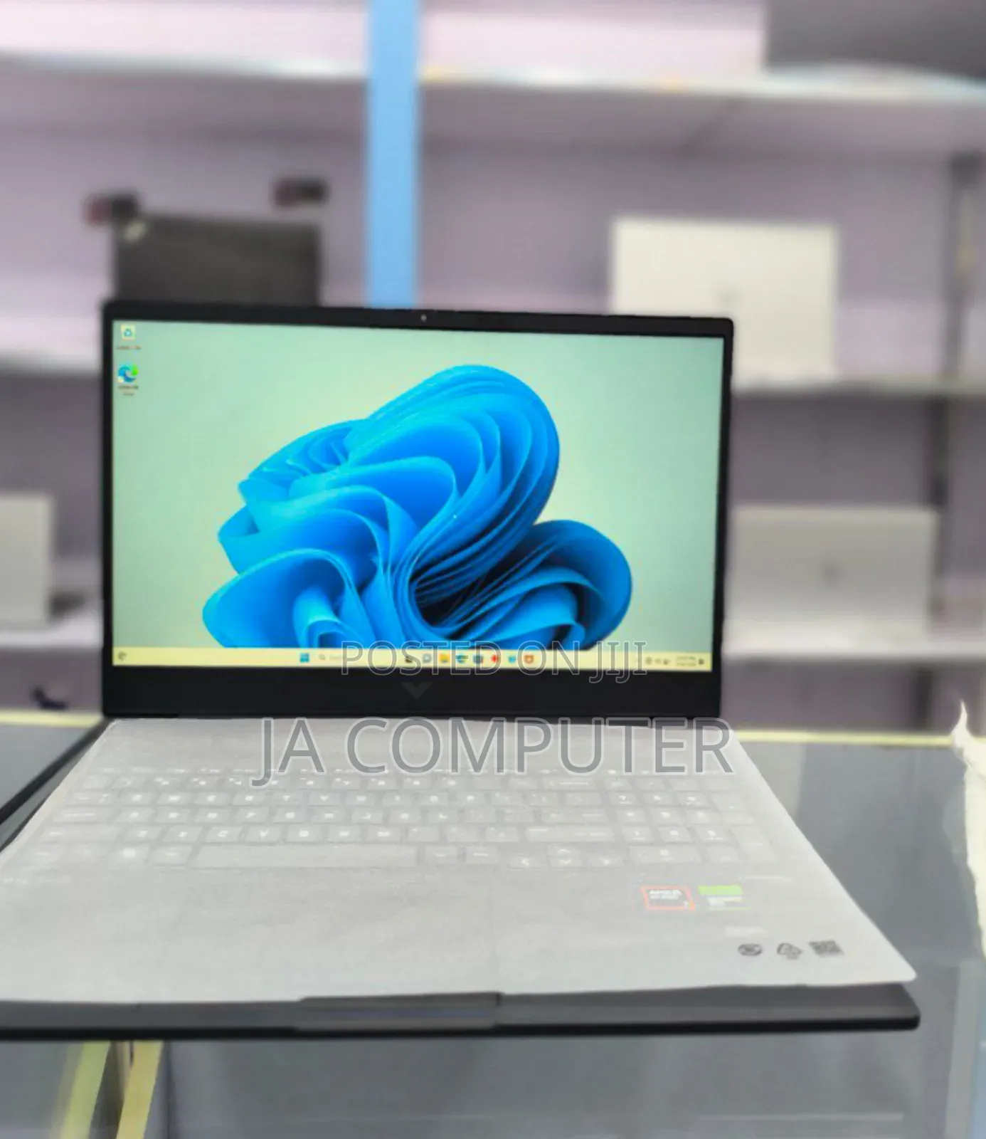 New Laptop HP Victus 16 16GB AMD Ryzen 7 SSD 512GB