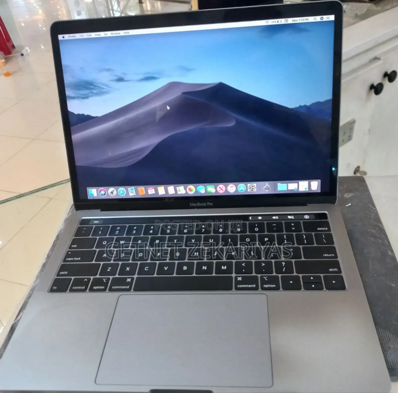New Laptop Apple MacBook Pro 2018 8GB Intel Core I5 SSD 512GB
