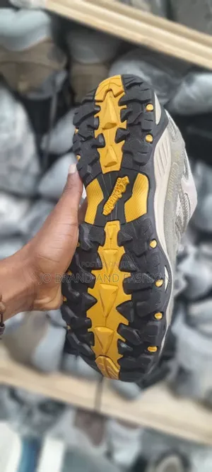 Columbia Outdoor Waterproof 
Shoes