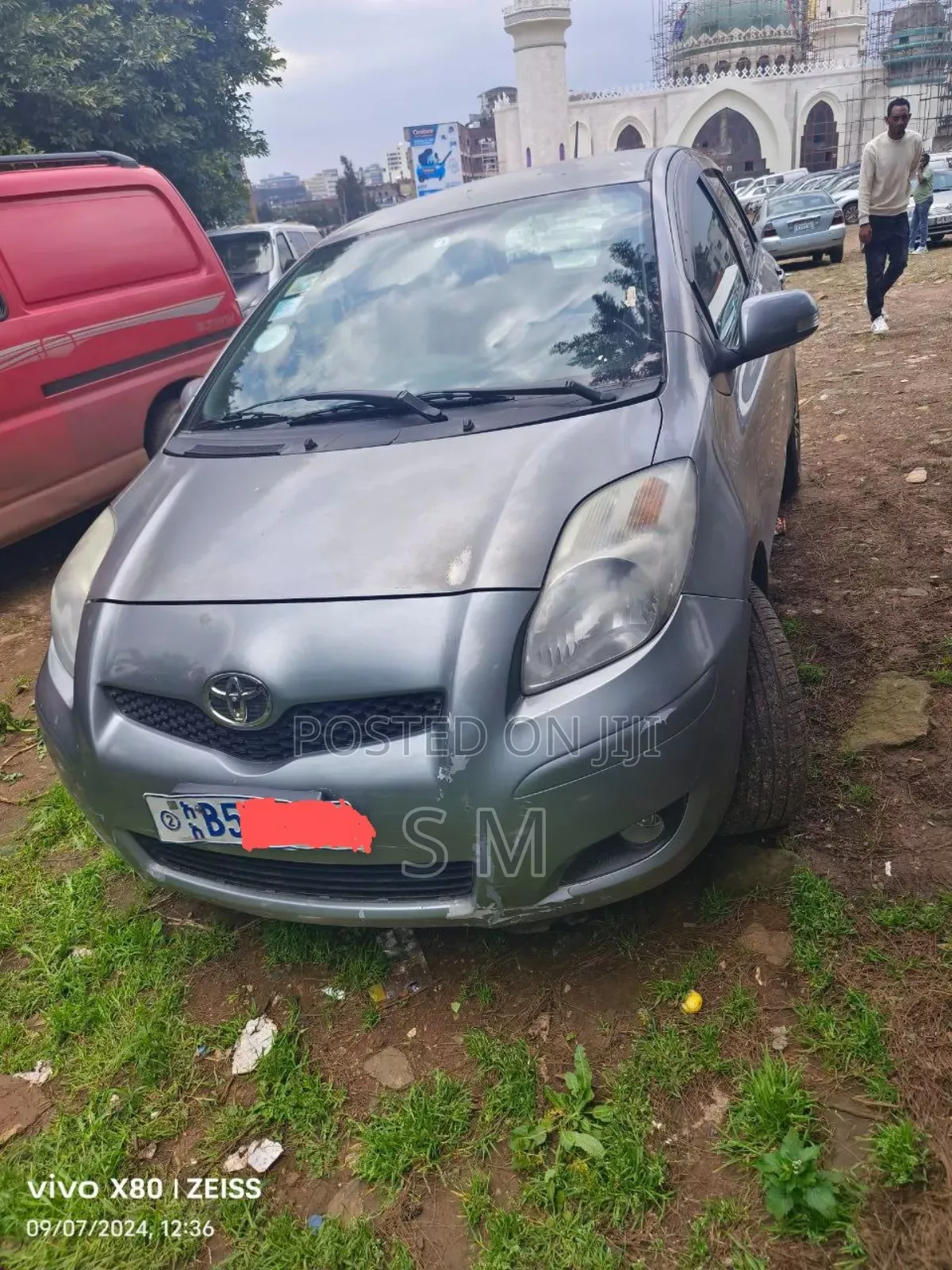 Toyota Yaris Base Sedan 4dr 2010 Silver