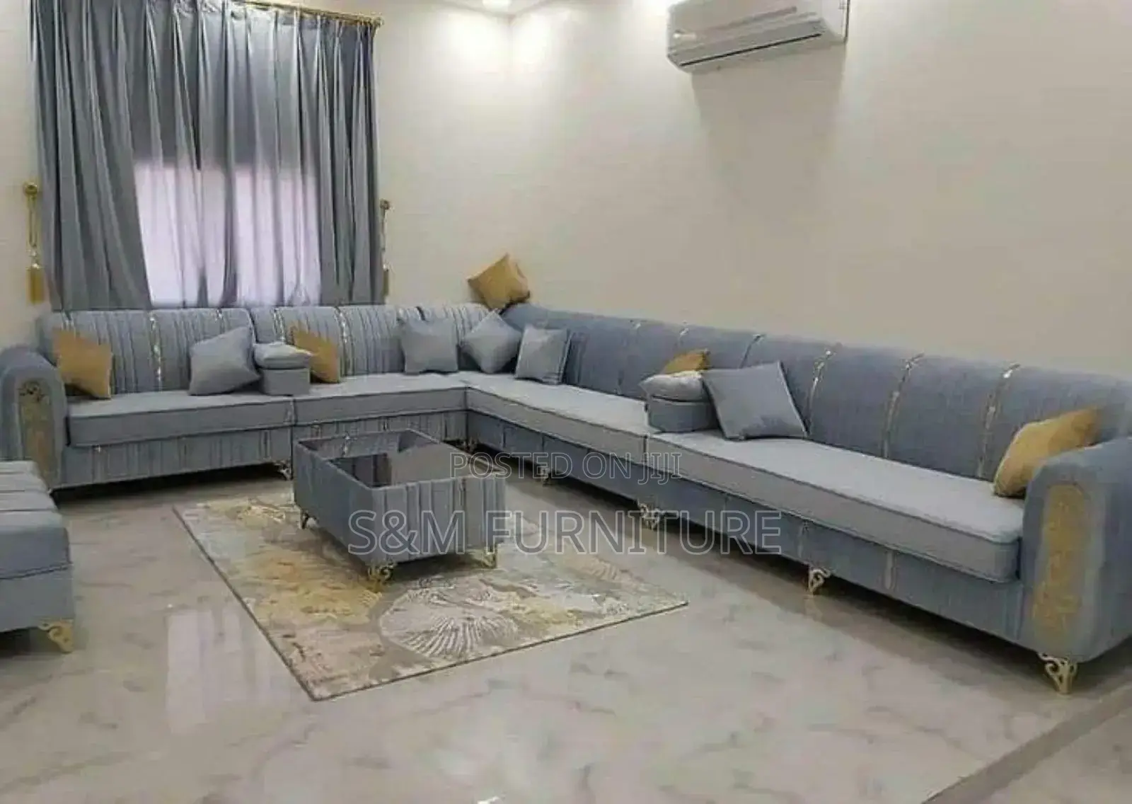 Stylish L Shape Sofa With Aluminium Sofa Legs