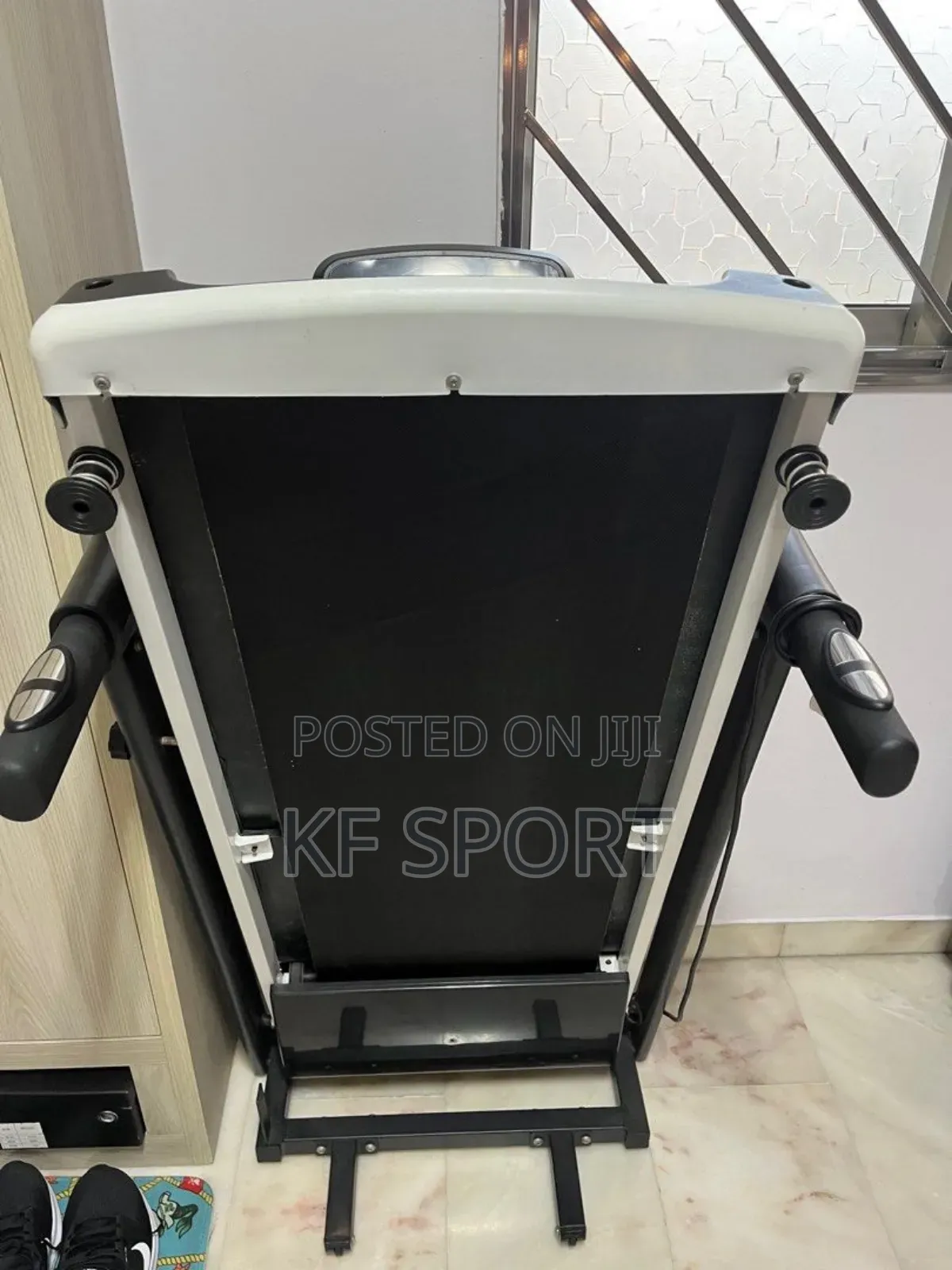 Treadmill ( ዘመናዊ የመሮጫ ማሽን)