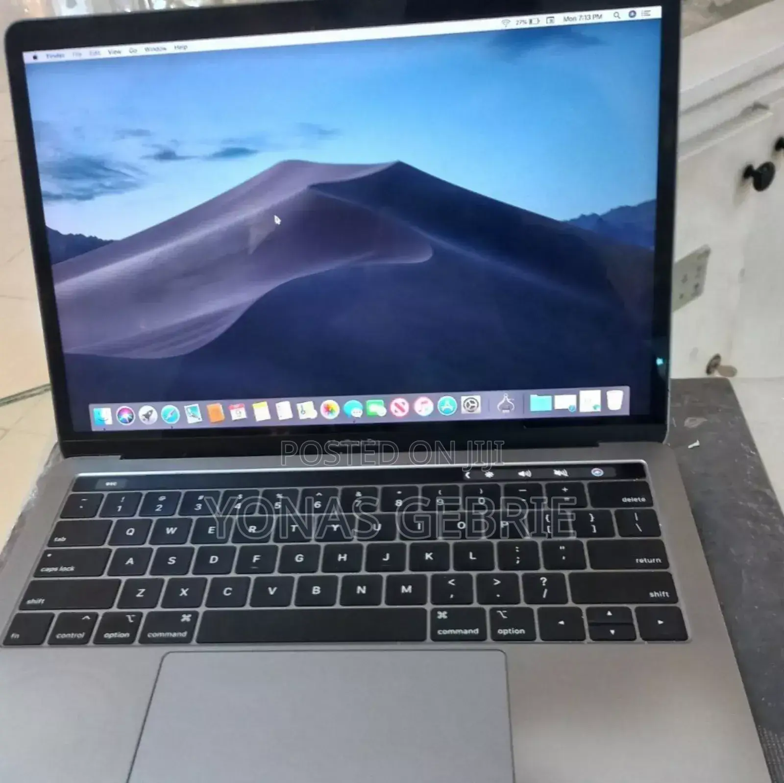 New Laptop Apple MacBook Pro 2018 8GB Intel Core i5 SSD 512GB