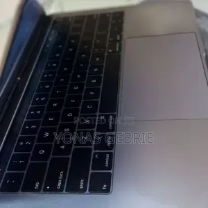 New Laptop Apple MacBook Pro 2018 8GB Intel Core i5 SSD 512GB