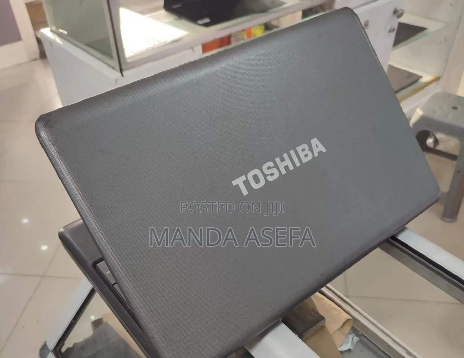 Laptop Toshiba 4GB Intel Core I3 HDD 500GB