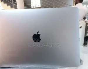 New Laptop Apple MacBook Pro 2018 8GB Intel Core I5 SSD 512GB