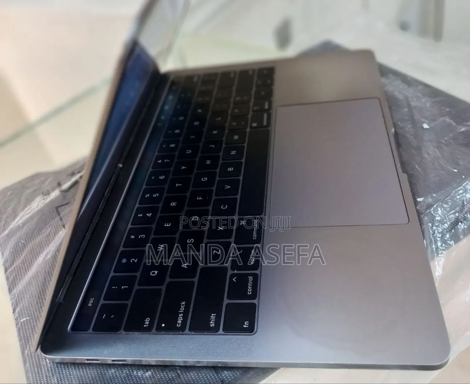 New Laptop Apple MacBook Pro 2018 8GB Intel Core I5 SSD 512GB