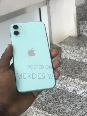 New Apple iPhone 11 64 GB Green