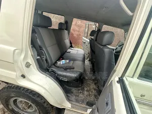 Toyota Land Cruiser 2016 White