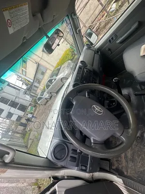 Toyota Land Cruiser 2016 White