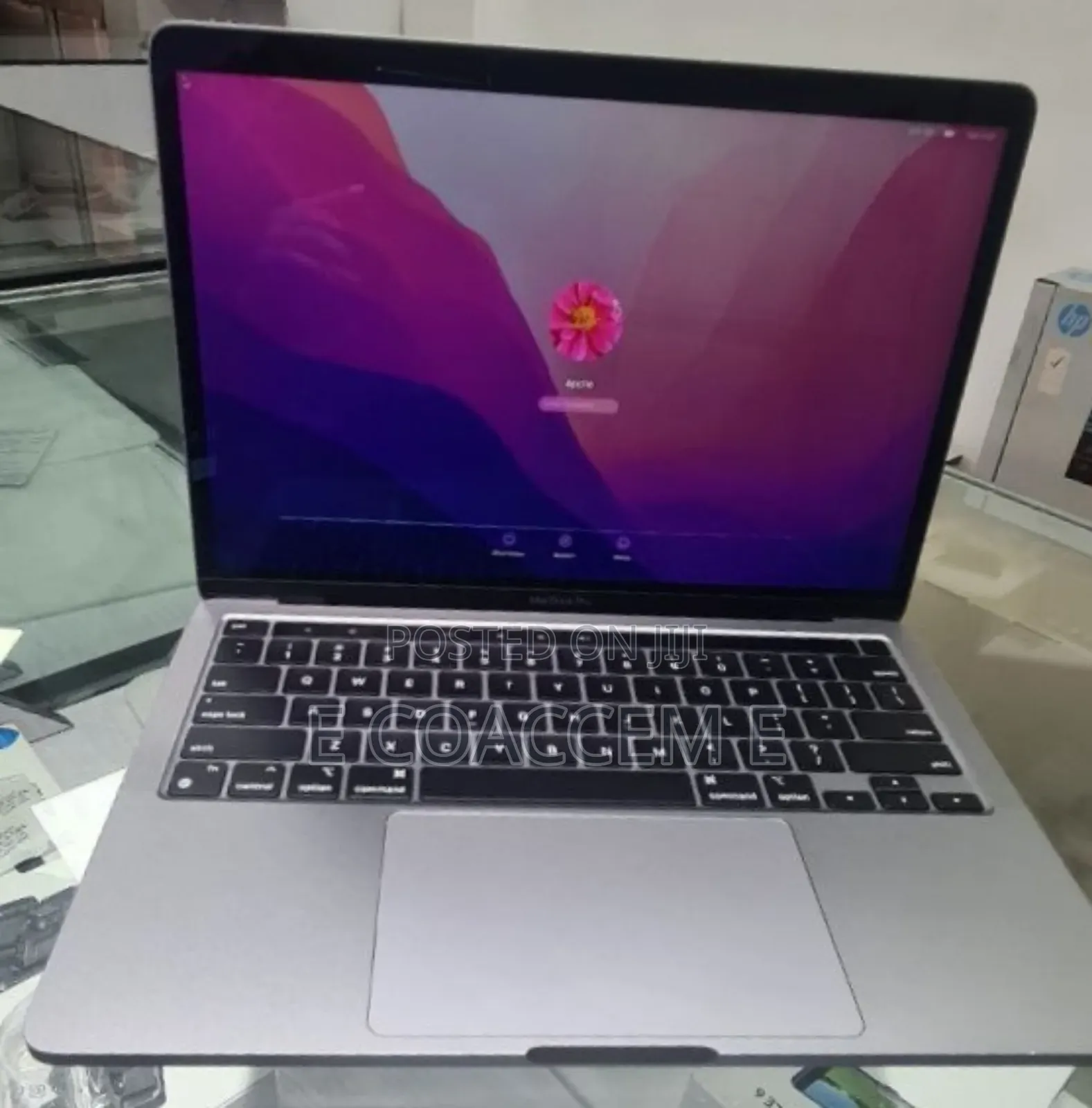 New Laptop Apple MacBook 16GB Apple M1 Pro SSD 512GB