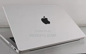 New Laptop Apple MacBook Pro M1 16GB Intel Core i7 SSD 1T