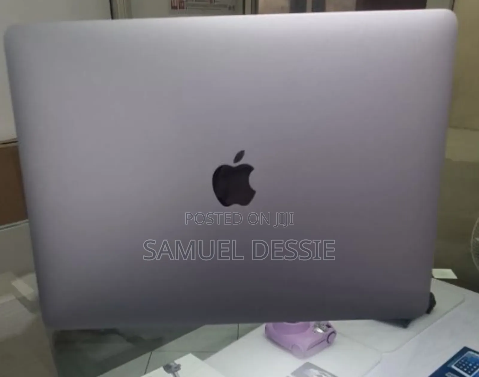 New Laptop Apple MacBook Pro 2020 M1 16GB Apple M1 Pro SSD 512GB