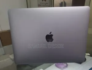 New Laptop Apple MacBook Pro 2020 M1 16GB Apple M1 Pro SSD 512GB