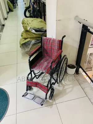 Lightweight Folding Manual Wheelchairs W/Safety Wheelchair