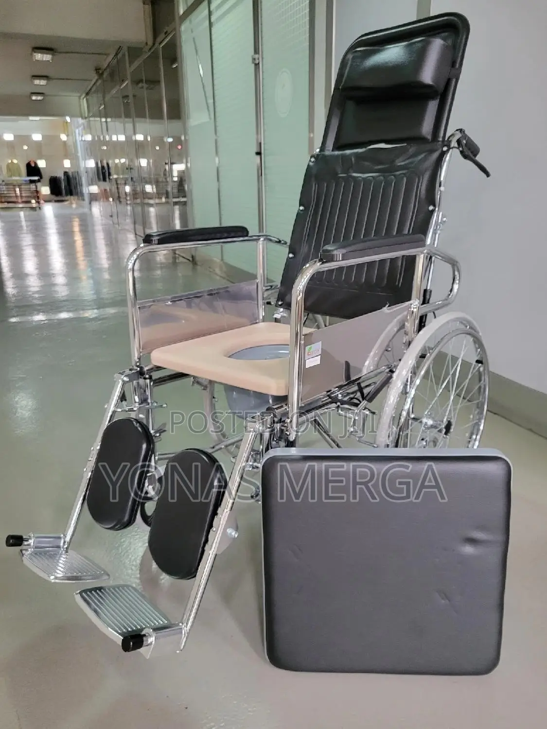 Multifunctional Folding Wheelchair:Portable Fold Wheelchair