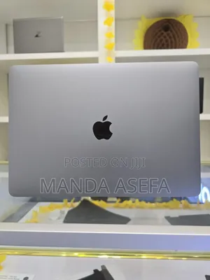 New Laptop Apple MacBook Pro M1 8GB Apple M1 SSD 256GB