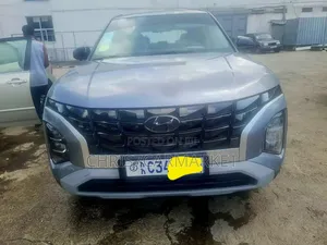 Photo - Hyundai Creta 2022 Silver