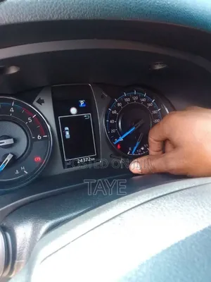 Toyota Hilux 2021 Gray