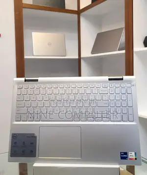 New Laptop Dell Inspiron 15 12GB Intel Core I5 SSD 512GB